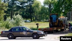 Siguen sin encontrarse los restos deJimmy Hoffa, asesinado en 1975, tras tres días de búsqueda en el lugar donde estaría enterrado.