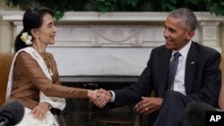 Aung San Suu Kyi Meets with President Barack Obama at the White House