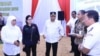 Gubernur Jawa Timur (kiri), Menteri Kesehatan, Menteri Perhubungan, bersama sejumlah instansi membicarakan kesiapan mudik lebaran 2019 di Surabaya (foto: VOA/Petrus Riski)