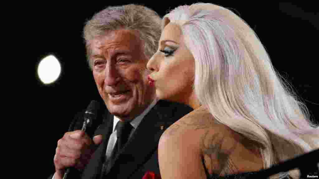 Lady Gaga y Tony Bennett, ganaron el premio al Mejor Album Pop tradicional con &quot;Cheek to Cheek,&quot.