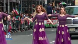 جشن رژه ایرانیان در شهر نیویورک؛ رقص در کنار ماکت برج آزادی