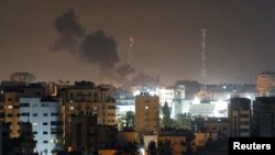 以色列对加沙空袭后升起的黑烟。（2023年2月2日）
