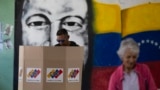 Un hombre deposita su voto como parte de un ensayo para las elecciones presidenciales del 28 de julio en un centro de votación en Caracas, Venezuela, el domingo 30 de junio de 2024. [Foto: Archivo/AP]