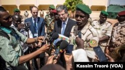 Le Conseil de sécurité au Mali, le 21 octobre 2017. (VOA/Kassim Traoré)