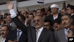 Le président Saleh et ses partisans