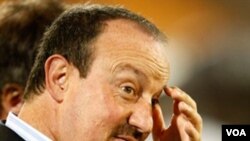 Manajemen Inter Milan tidak puas dengan penampilan tim di bawah asuhan Rafael Benitez sehingga kontraknya diputus hari Kamis.