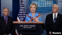 Deborah Birx, endama tîma bo vîrusa korona ya serok Donald Trump di brîfînga Qesra Sipî de diaxife