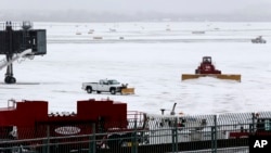 Aerodrom Njuark kod Njujorka pod snegom, 27. januar 2015.