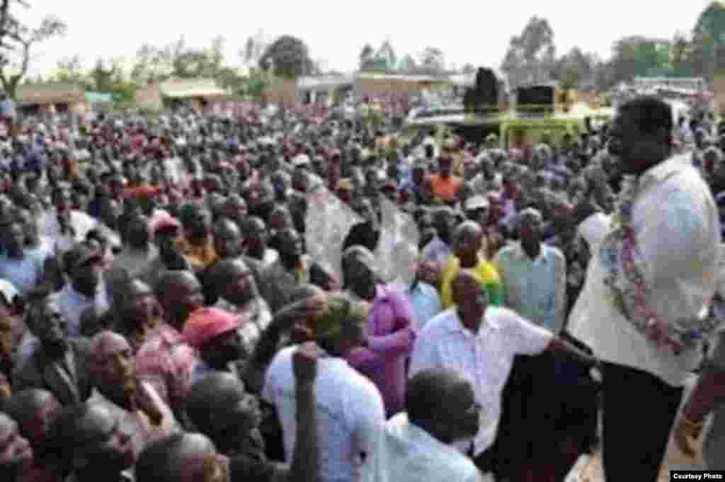 Kenya Mudavadi katika kampeni ya uchaguzi 2013