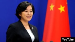 Phát ngôn viên của Bộ Ngoại giao Trung Quốc Hoa Xuân Doanh nói, 'Chúng tôi chống lại việc các nước lớn bắt nạt các nước nhỏ. Đồng thời chúng tôi cũng tin rằng các nước nhỏ không nên đưa ra những đòi hỏi vô lý'