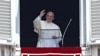 Папа Франциск молився за мир в Україні