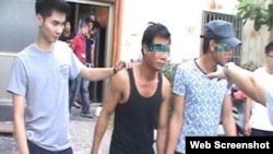 Hai trong số 14 công nhân Việt Nam bị Đài Loan bắt giữ vì làm việc trái phép hôm 6/8. 