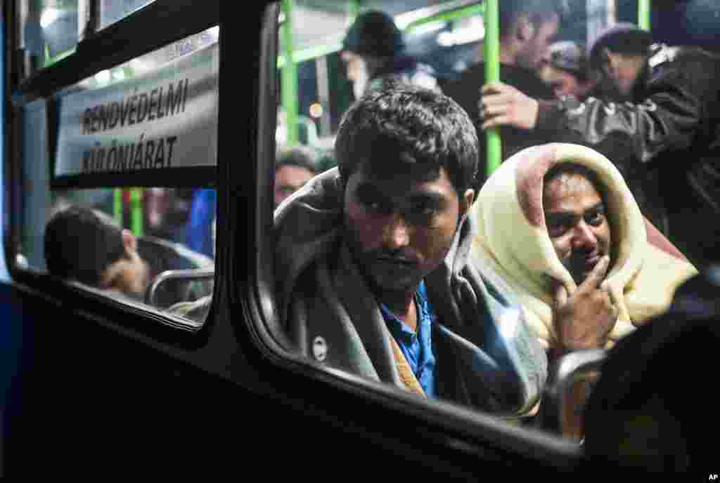 خیال رہے کہ ہنگری نے پناہ گزینوں کے مغربی یورپ میں داخلے کو بند کر رکھا تھا۔