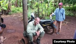 ​Dr. Sylvain Vogel, left, professor of Sanskrit and linguistics at the Royal University of Fine Arts, and independent researcher on Bunong language. (Courtesy photo of Peter Maguire)