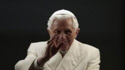 پاپ حملات علیه مسیحیان را محکوم می کند