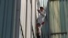 Pria Inggris Nekat Panjat Salah Satu Gedung Pencakar Langit Tertinggi di Eropa 