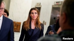 Mantan direktur komunikasi Gedung Putih, Hope Hicks, kembali dari tanya-jawab tertutup dengan Komisi Kehakiman DPR AS di Capitol Hill, Washington, Rabu, 19 Juni 2019.