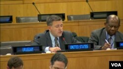 존 브라바코 유엔 군축위원회 미국 대표가 지난 3일 뉴욕 유엔 본부에서 열린 군축위원회 회의에서 북한의 핵 실험과 탄도미사일 발사를 강력히 규탄했다. 유엔 군축위원회 회의 영상 캡처.