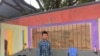 畫家在深圳展覽上展現劉曉波“空凳”被帶走