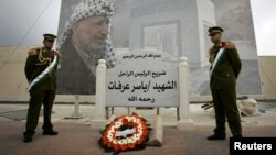 El 26 de noviembre será la exhumación de Yaser Arafat ante las comisiones de jueces franceses, los expertos suizos y los investigadores rusos. 