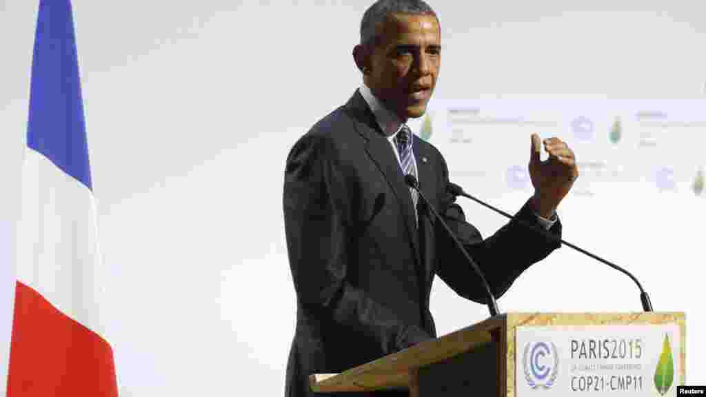 Le président américain Barack Obama prononce un discours à l&#39;ouverture de la (COP21 au Bourget, près de Paris, France, 30 novembre, 2015.&nbsp;