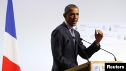 U.S. President Barack Obama delivers a speech on the opening day of the World Climate Change Conference 2015 (COP21) in Le Bourget, near Paris, France, November 30, 2015. 