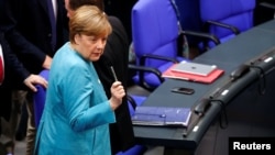 La chancellère allemande Angela Merkel au Bundestag, Berlin le 29 juin 2017 REUTERS/Fabrizio Bensch