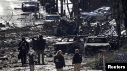 Istražitelji blizu mesta eksplozije na Drugoj aveniji u Nešvilu.