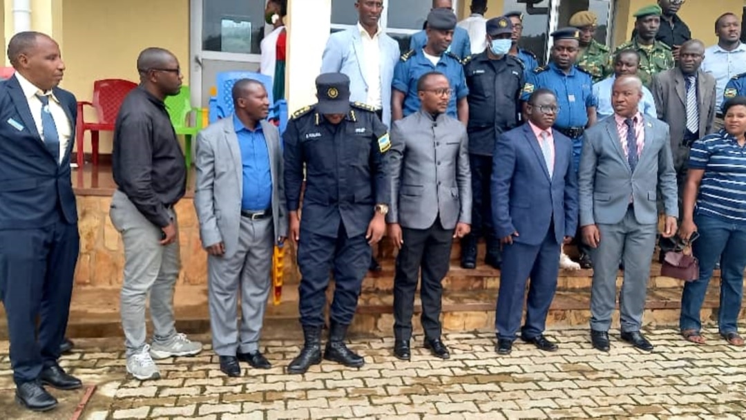 Abayobozi ku rwego rw'intara ya Cibitoke mu Burundi n'intara y'Uburengerazuba mu Rwanda