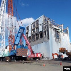 Salah satu bangunan reaktor nuklir di PLTN Fukushima Daiichi (Foto: dok).