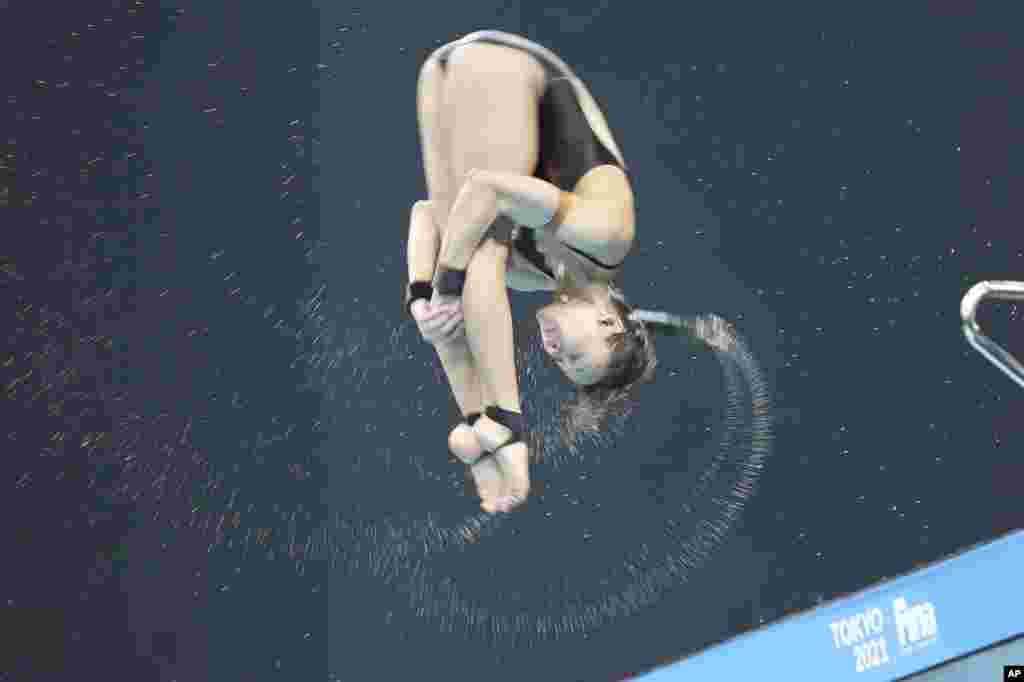 Pandelela Pamg of Malaysia performs a dive during the Women&#39;s 10m Platform final at the FINA Diving World Cup in Tokyo, Japan.