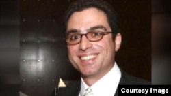 이란에 억류돼 있는 미국계 이란인 시아마크 나마지 씨.