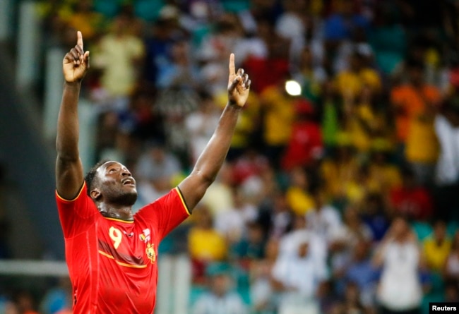 Le Belge Romelu Lukaku célèbre sa victoire contre les États-Unis à l'issue de la huitième journée de la Coupe du Monde 2014 à l'aréna Fonte Nova, à Salvador, le 1er juillet 2014.