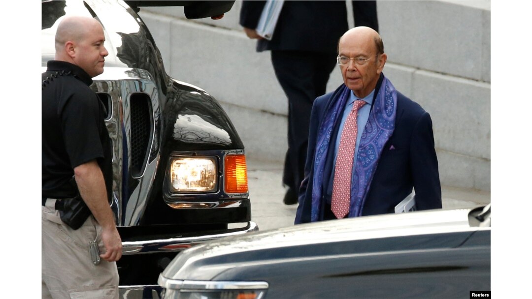 Incoming Trump administration Commerce Secretary nominee Wilbur Ross (R) departs after working a simulated crisis scenario during transition meetings at the Eisenhower Executive Office Building at the White House in Washington, Jan. 13, 2017.