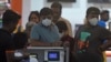 کرونا وائرس: فضائی کمپنیوں کی نئی احتیاطی تدابیر، ماسک کا استعمال لازمی