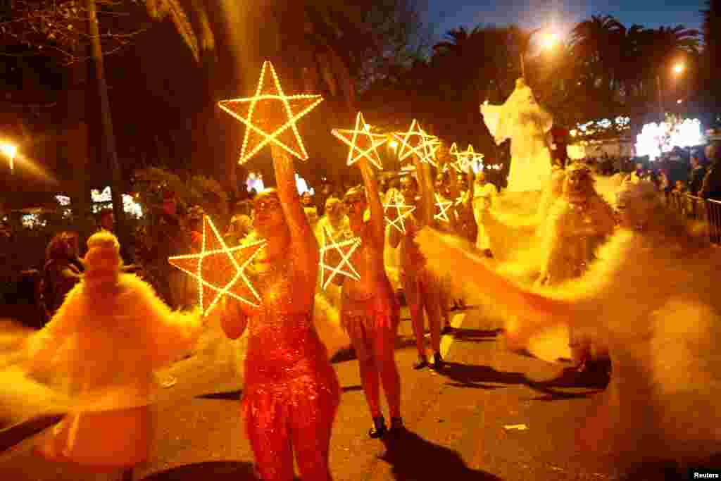 El desfile de la fiesta de la Epifanía del Señor en Málaga, en el sur de España, el cinco de enero del 2019. 
