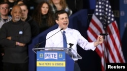 Pete Buttigieg, alcalde de South Bend, Indiana habla durante un mitin político para anunciar su candidatura a la nominación presidencial demócrata en las elecciones de 2020.