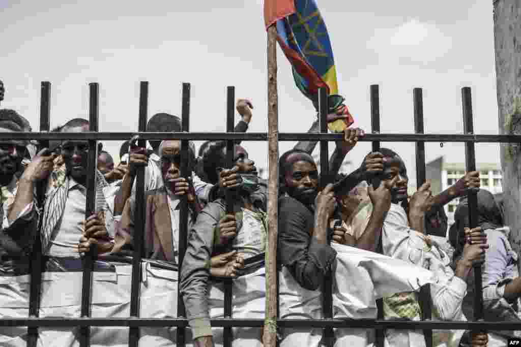 Supporters of Ethiopian Prime Minister Abiy Ahmed queue to enter the stadium in Jimma during his election campaign ahead of the June 21 vote.