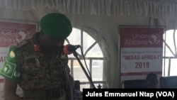 Le général ougandais Nakibus Lakara, directeur de la logistique de l’exercice d’intervention de la force africaine en attente, au siège de la base continentale de l’union africaine, à Douala, Cameroun, 18 septembre 2018. (VOA/Jules Emmanuel Ntap)