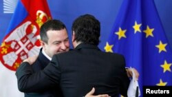 Srpski premijer Ivica Dačić i predsednik Evropske komisije Hoze Manuel Baroso u Briselu 26. juna 2013.