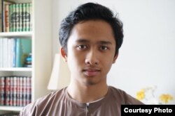 Muhamad Abdul-Hafiz Zakaria (17 tahun), tinggal di kota College Park, Maryland.