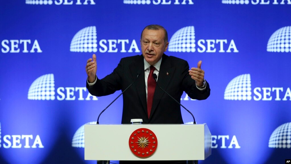 Erdogan: Do të bojkotojmë produktet elektronike amerikane