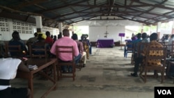 Liberians return to Sunday services in Unification City, Margibi County, Monrovia, March 16, 2015. (Benno Muchler/VOA)