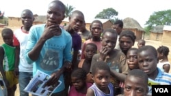 Des enfants angolais, Février 2015. Source: VOA