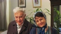 عزت الله سحابی، از فعالان سرشناس ملی-مذهبی در ایران و دخترش هاله سحابی