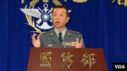 台湾国防部发言人陈中吉 (美国之音杨明拍摄)