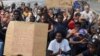 Des centaines de migrants africains se réinstallent dans le centre de Nantes