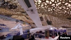 ایران چند هفته پیش از طیارۀ بی پیلوت دیگر به نام صاعقه نیز پرده برداشت