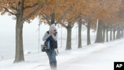 Chicago'da kar kalınlığı 15 santimetreyi buldu.