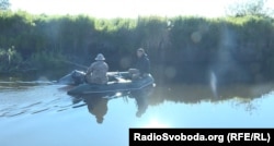 Річка посеред українсько-білоруського кордону